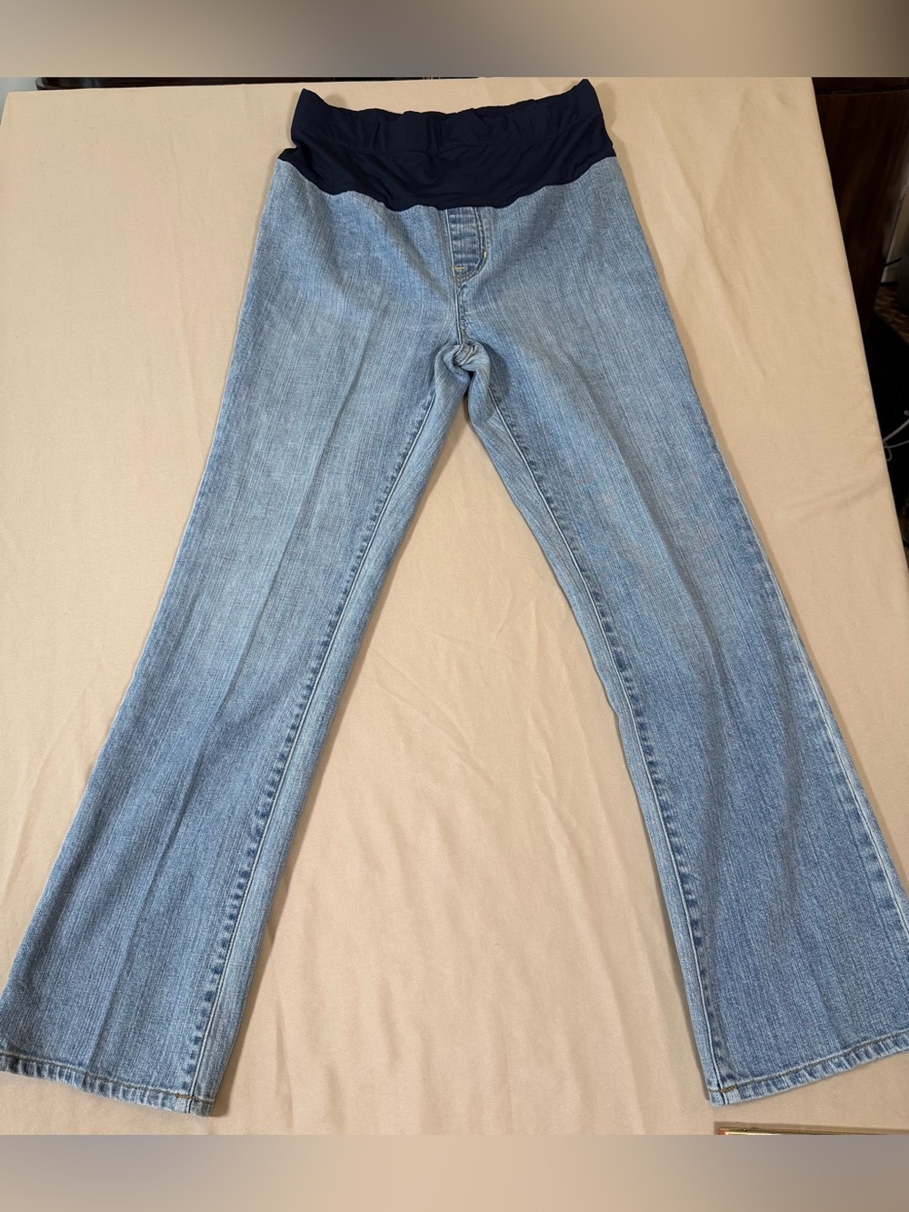 GAP Light Blue Maternity Flare Jeans, 6 Regular.
